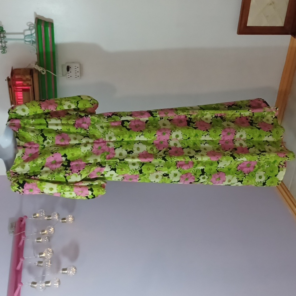 WAYF  GREEN & PINK FLORAL DRESS. SZ XL - Picture 3 of 8
